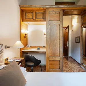 Morandi 3*, Florencia Italia